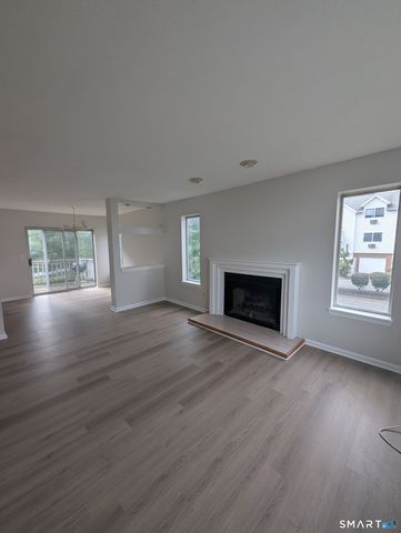 925 Oronoke Road 13J, Waterbury, CT 06708