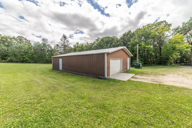 N3412 2nd Avenue, Oxford, WI 53952