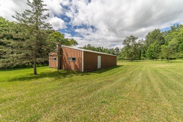 N3412 2nd Avenue, Oxford, WI 53952