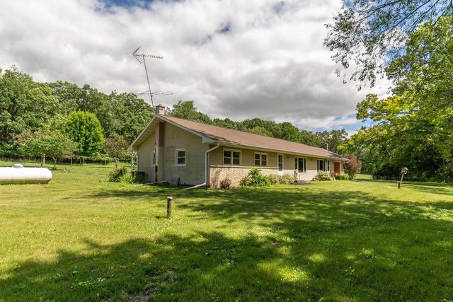 N3412 2nd Avenue, Oxford, WI 53952