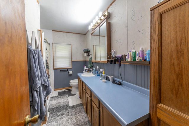 N3412 2nd Avenue, Oxford, WI 53952