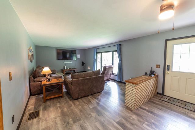 N3412 2nd Avenue, Oxford, WI 53952