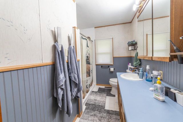 N3412 2nd Avenue, Oxford, WI 53952