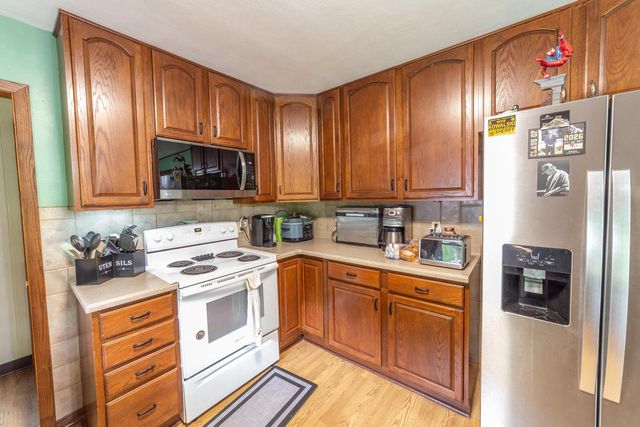 N3412 2nd Avenue, Oxford, WI 53952