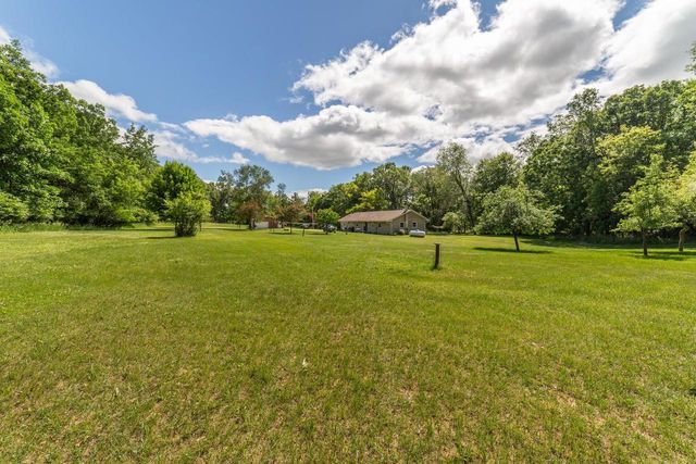 N3412 2nd Avenue, Oxford, WI 53952