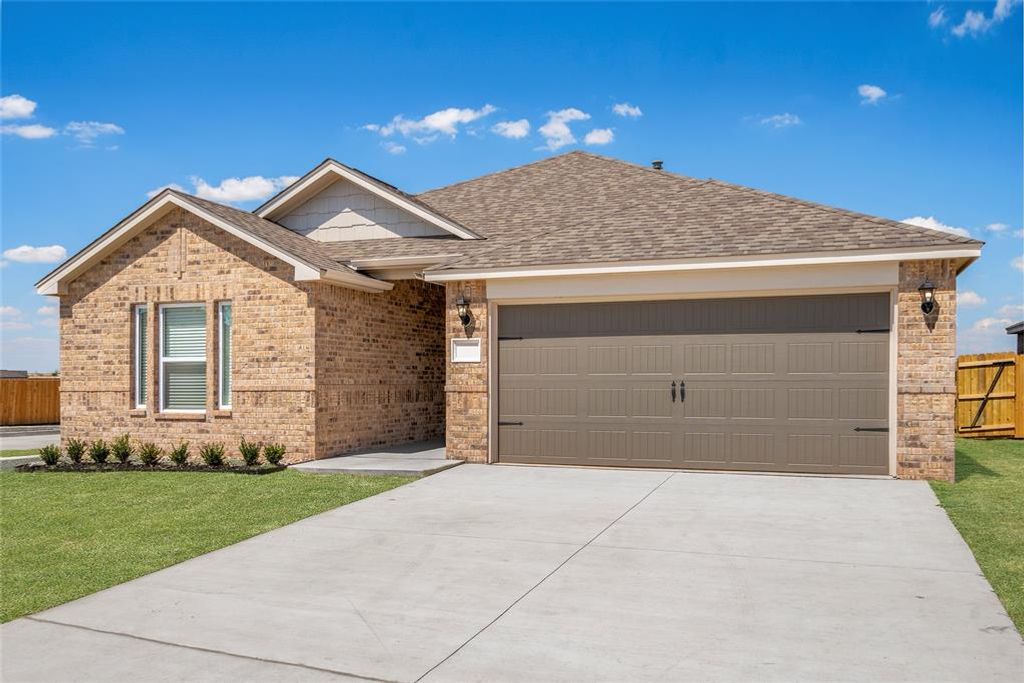 720 Luna Way, Tuttle, OK 73089