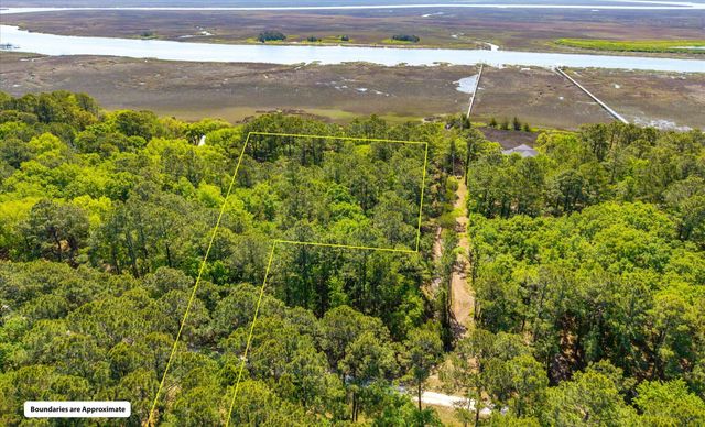 9760 Two Pines Road, Mcclellanville, SC 29458