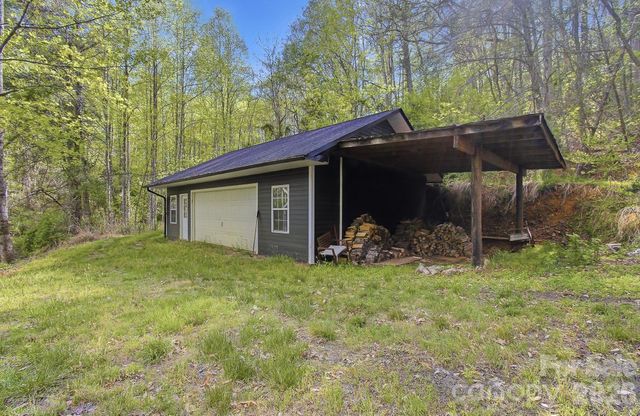 169 Pickens Road, Weaverville, NC 28787