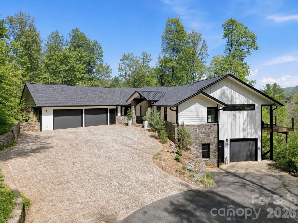 169 Pickens Road, Weaverville, NC 28787