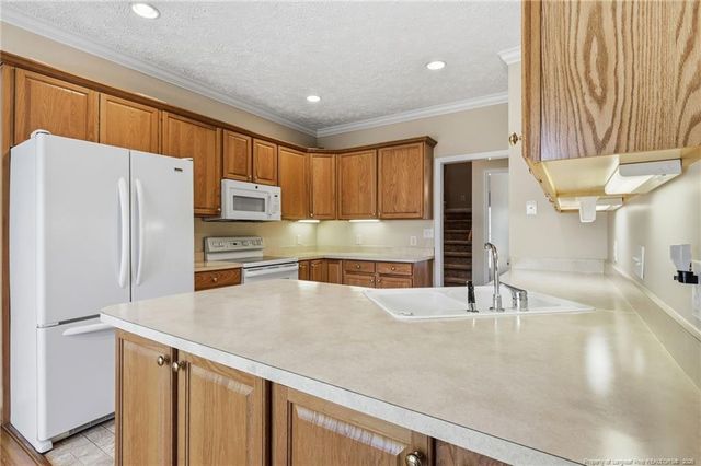 1102 Laurel Oak Lane, Lumberton, NC 28358
