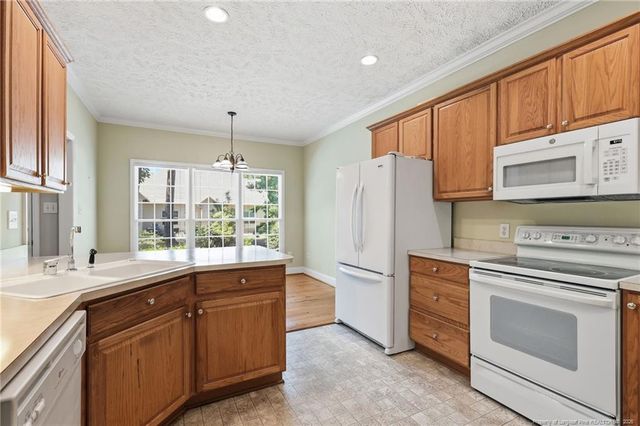1102 Laurel Oak Lane, Lumberton, NC 28358