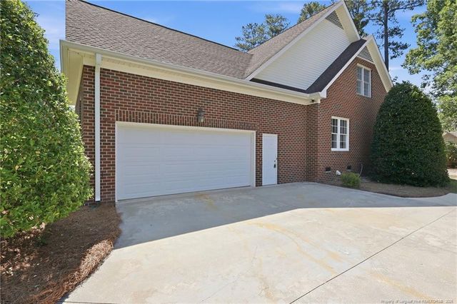 1102 Laurel Oak Lane, Lumberton, NC 28358
