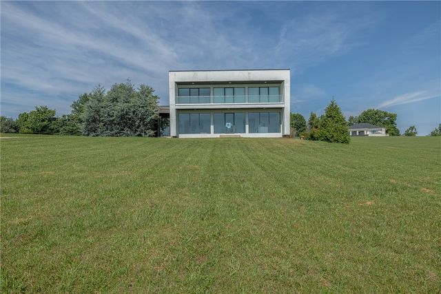 2283 N Malcolm Lane, Fayetteville, AR 72701