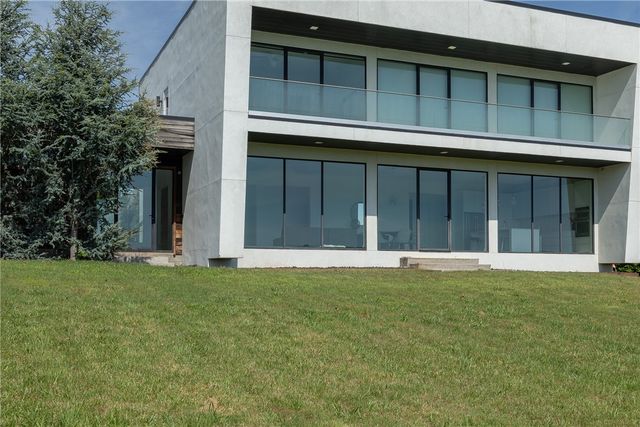 2283 N Malcolm Lane, Fayetteville, AR 72701