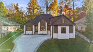 176 Saligugi Way, Loudon, TN 37774