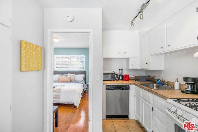 313 Mildred Avenue 12, Venice, CA 90291