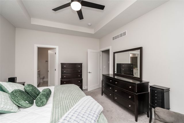 401 Oakford Lane, Polk City, IA 50226