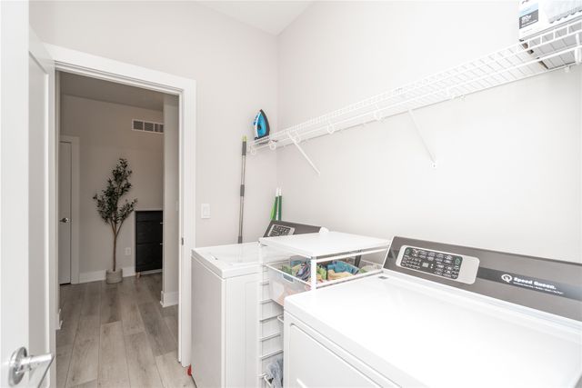 401 Oakford Lane, Polk City, IA 50226