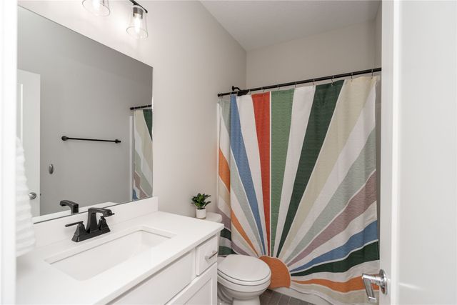 401 Oakford Lane, Polk City, IA 50226