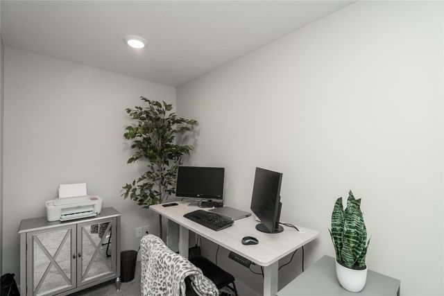 401 Oakford Lane, Polk City, IA 50226