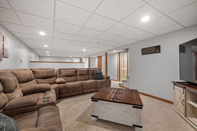 3 Poplar Road, Yorkville, IL 60560