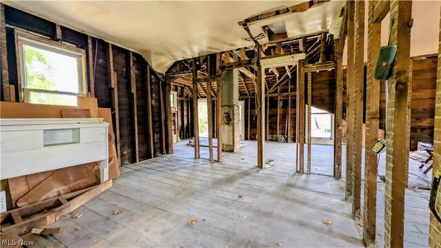 406 E Main Road, Conneaut, OH 44030