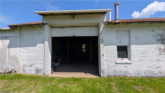 406 E Main Road, Conneaut, OH 44030