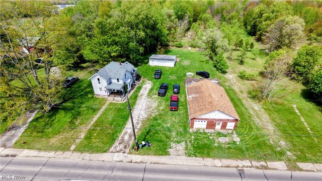 406 E Main Road, Conneaut, OH 44030