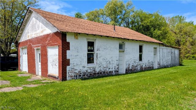 406 E Main Road, Conneaut, OH 44030