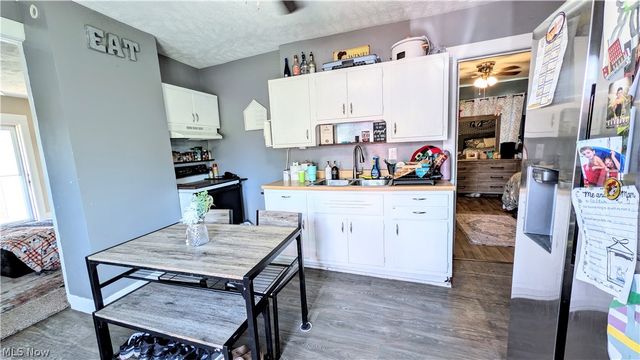 406 E Main Road, Conneaut, OH 44030