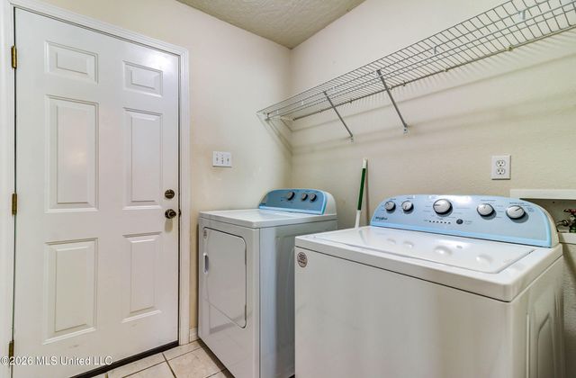 3424 N 9th Street, Ocean Springs, MS 39564