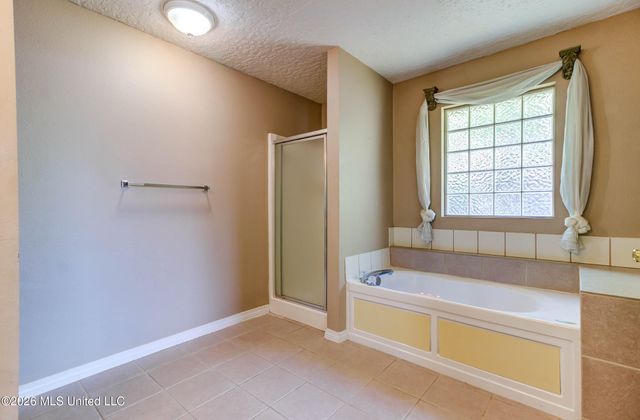 3424 N 9th Street, Ocean Springs, MS 39564