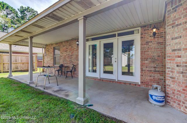 3424 N 9th Street, Ocean Springs, MS 39564