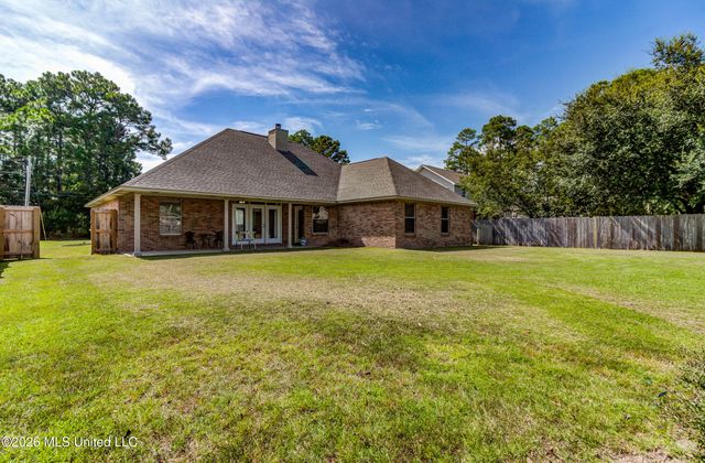 3424 N 9th Street, Ocean Springs, MS 39564