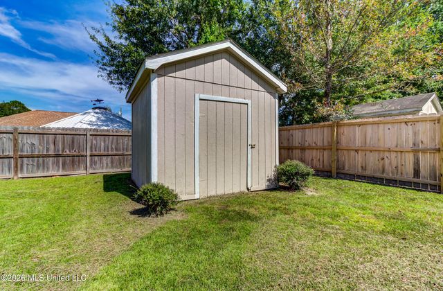 3424 N 9th Street, Ocean Springs, MS 39564
