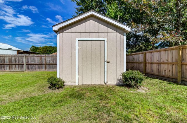 3424 N 9th Street, Ocean Springs, MS 39564