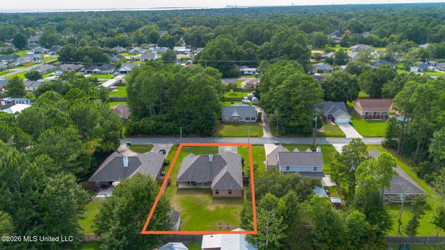 3424 N 9th Street, Ocean Springs, MS 39564