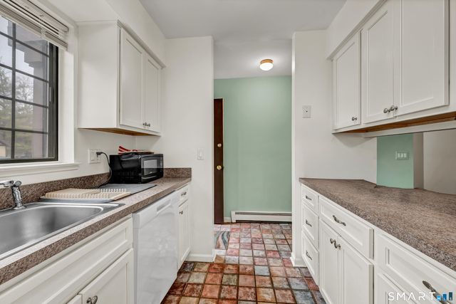 11 Eden Court 11, Brookfield, CT 06804