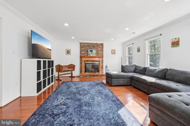 12126 WESTWOOD HILLS DR, Herndon, VA 20171