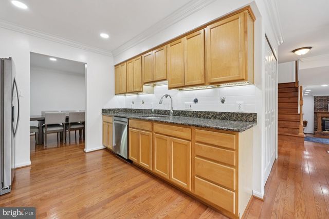 12126 WESTWOOD HILLS DR, Herndon, VA 20171