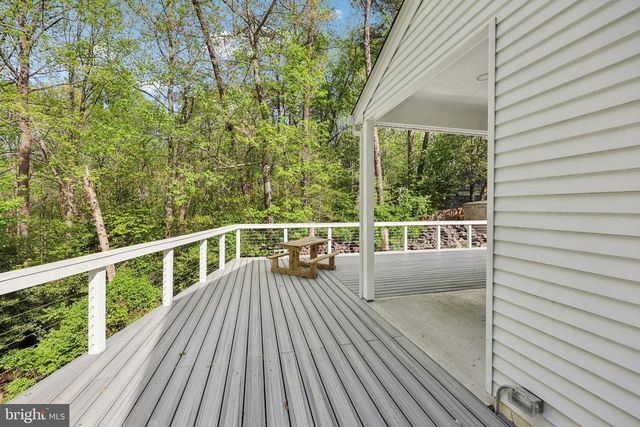 12126 WESTWOOD HILLS DR, Herndon, VA 20171