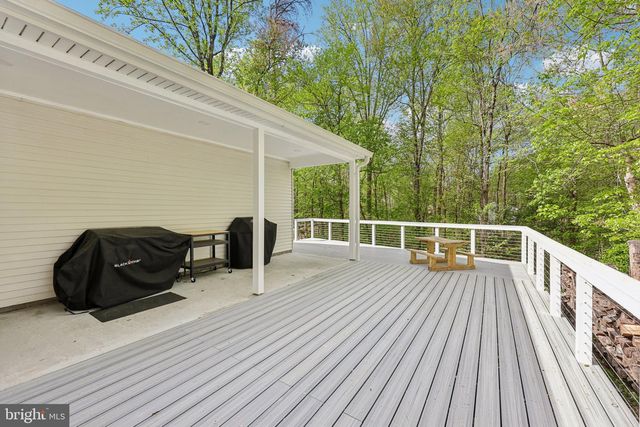 12126 WESTWOOD HILLS DR, Herndon, VA 20171