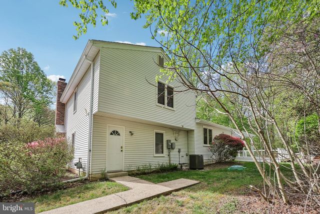 12126 WESTWOOD HILLS DR, Herndon, VA 20171