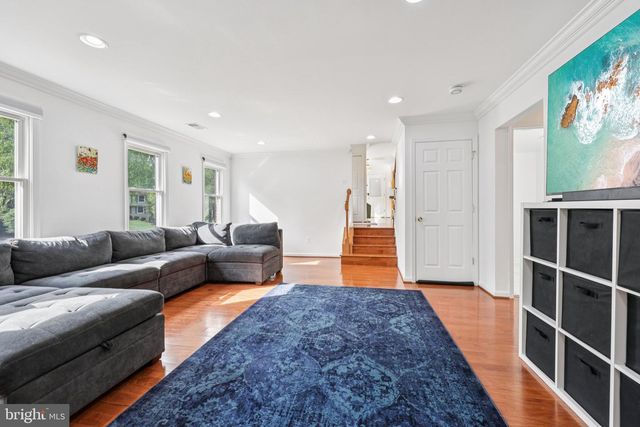 12126 WESTWOOD HILLS DR, Herndon, VA 20171
