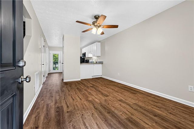 5148 Spring Street, Flowery Branch, GA 30542