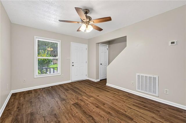 5148 Spring Street, Flowery Branch, GA 30542