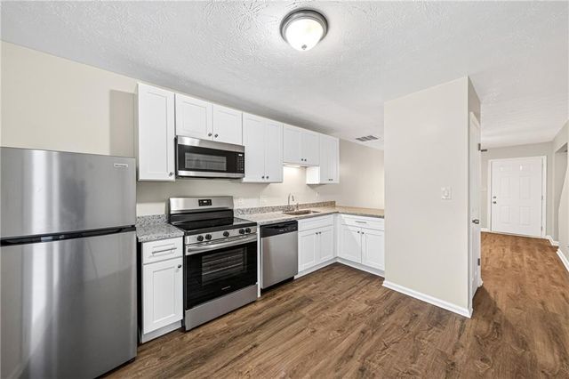 5148 Spring Street, Flowery Branch, GA 30542