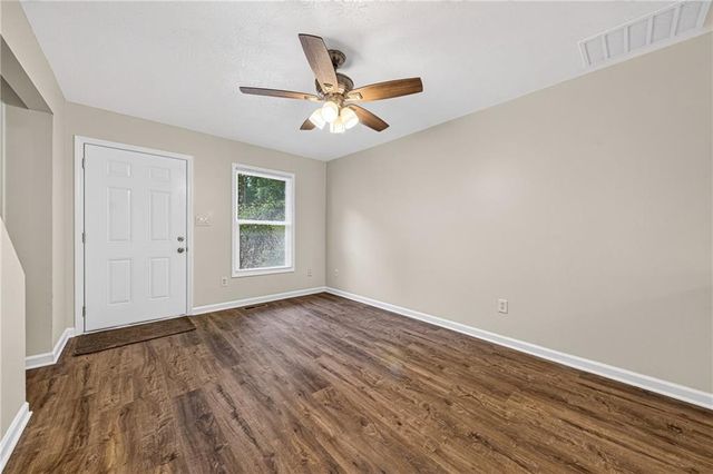 5148 Spring Street, Flowery Branch, GA 30542