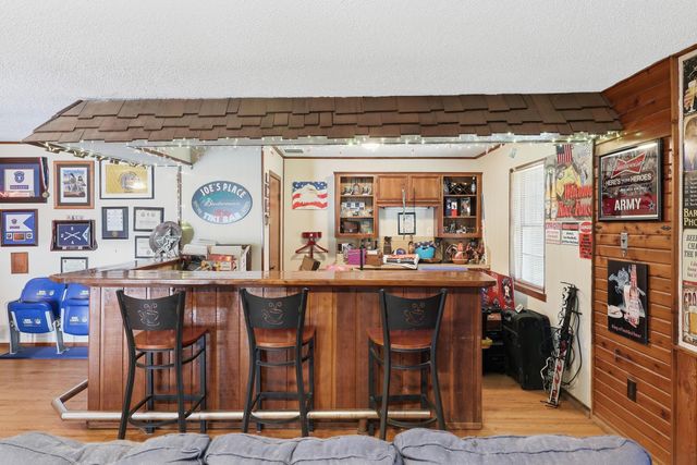 1409 Bassett Rd, Palestine, TX 75803