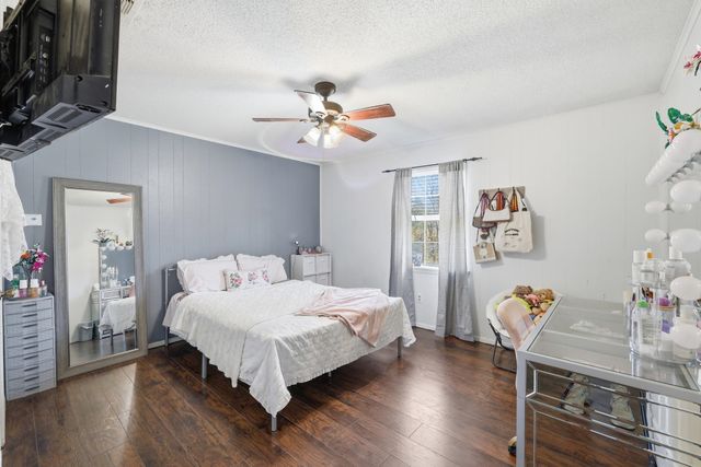 1409 Bassett Rd, Palestine, TX 75803